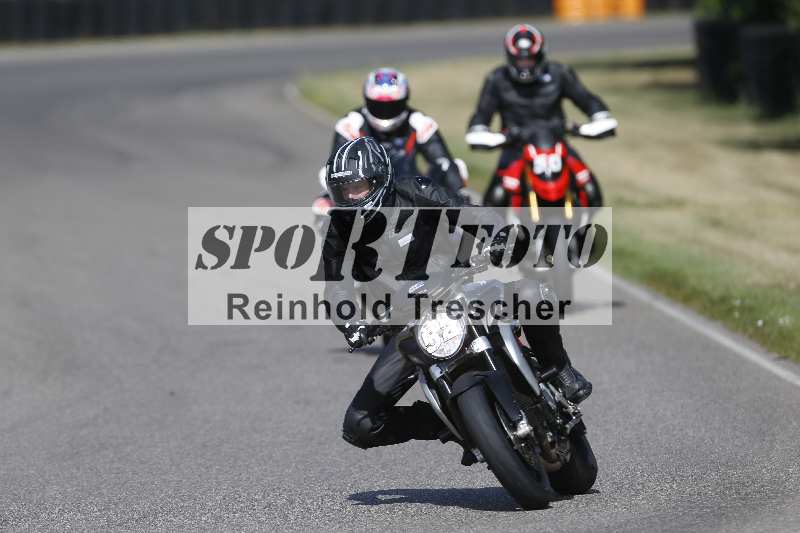 /21 17.06.2026  Ducati Schweiz Track Warmup ADR/Gruppe blau/52